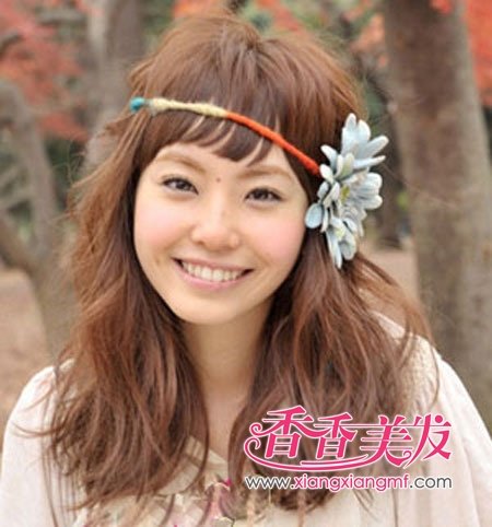 及眼刘海<em>卷发</em> 今年<em>流行</em>的<em>卷发型女</em>(7)_www.xia