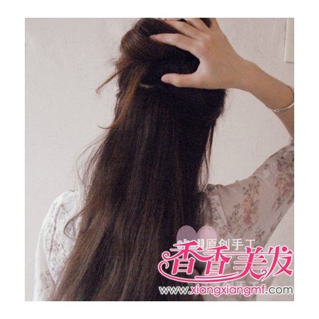复古扎发非主流<em>女生发型扎法</em>