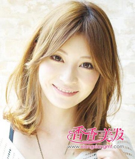 2012头发最流行的颜色 秋天瘦脸发型(10)