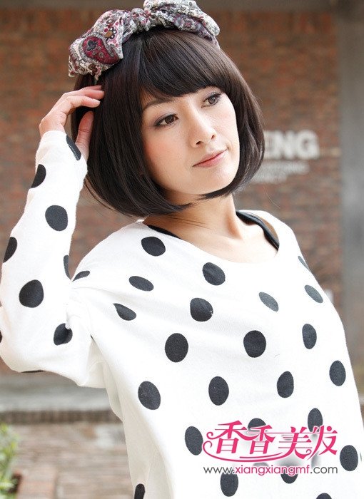 <em>BOBO</em>齐刘海短直发 2012年流行中<em>短发型</em>(4)