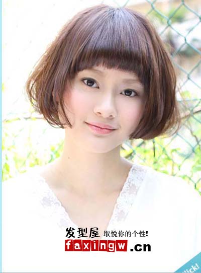 <em>大圆脸适合</em>什么短发 <em>大圆脸适合</em>的<em>短发发型</em>分