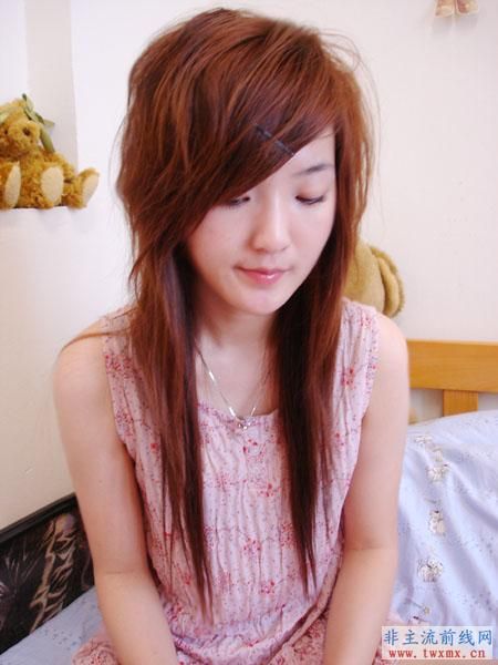 非主流女生怎么样盘个性的头发 非主流蓬松的个性盘发(4)