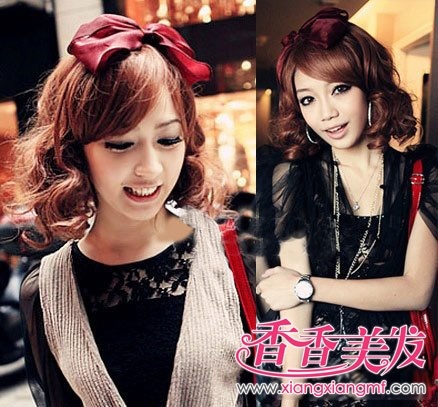 美女<em>小卷头发</em>怎样扎头 <em>小</em>卷发<em>扎法</em>年轻美丽让