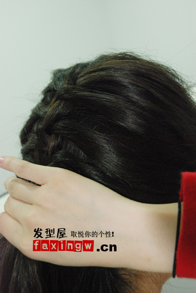 用<em>头发绑头发</em>是怎样的 怎样<em>绑头发好看</em>(2)