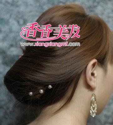 <em>怎么扎气质</em>鸟窝头 鸟窝头<em>发型</em>的扎法有哪些(3