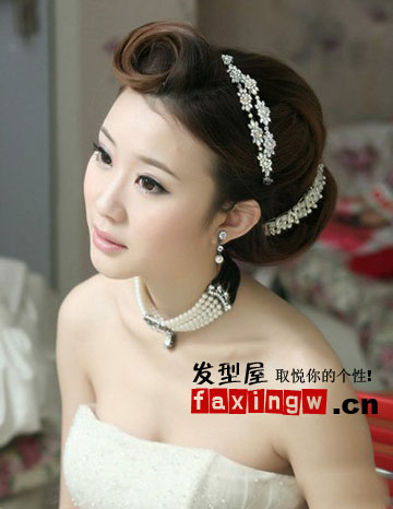 新娘<em>结婚发型</em>图解 优雅的新娘发型<em>设计</em>大全(3