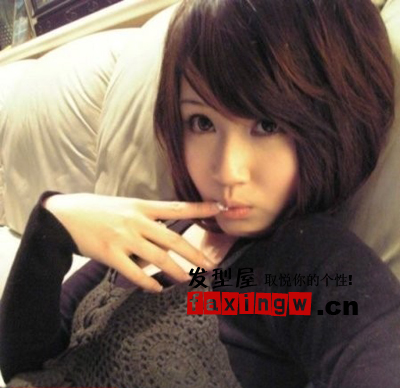 可爱的小女生头发造型