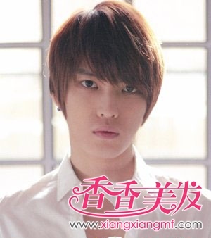 个性出彩的<em>男生怎么梳</em>好看的<em>发型</em> 男生梳头发