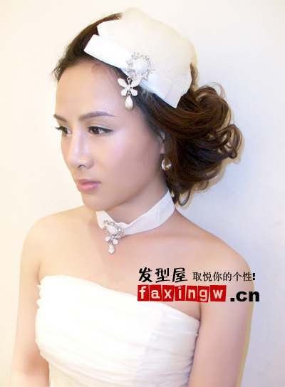 时尚的<em>韩式新娘发型教程</em> 最新<em>韩式新娘发型</em>丰