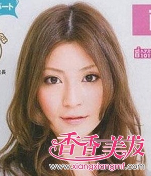 <em>长头发</em>大<em>波浪</em>卷发 长发大<em>波浪卷</em>的特点剖析(4