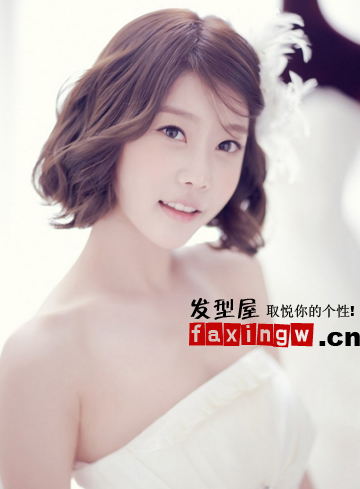 新娘发型盘发过程 可爱浪漫新娘盘头介绍(3)