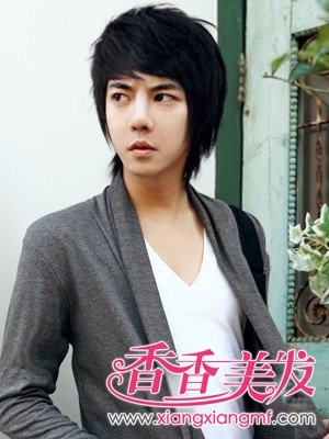 <em>男生头发拉直</em>好看吗 全面的<em>男生</em>蓬松直发发型