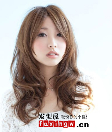 <em>长发</em>陶瓷<em>烫发型</em> 全面的<em>长发</em>陶瓷烫<em>图片</em>(2)