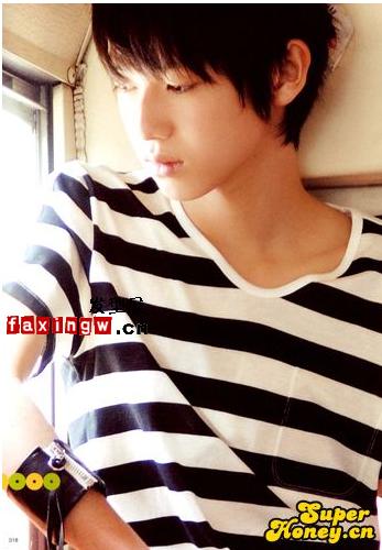 初中男生<em>剪什么发型</em>比较流行 <em>适合</em>初中男生的