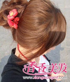 韩式长头发的扎法图解 韩版长发发型扎法解析