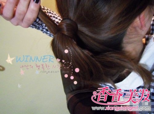 如何扎好看的马尾辫 扎马尾辫的方法详解(2)