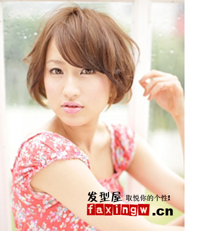 <em>短发能烫</em>梨花头吗 <em>短发</em>梨花烫发型大全