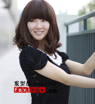 时尚<em>好看的</em>烫发<em>发型</em> <em>今年最</em>流行的烫发<em>发型</em>(2