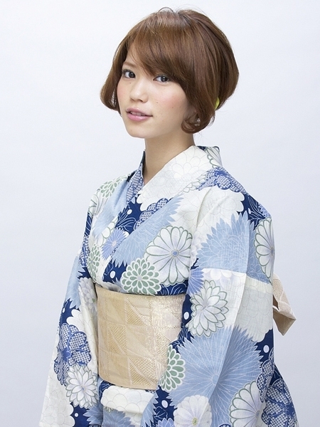 时尚魅力<em>短发怎样盘起来</em>的步骤详解 简单短发