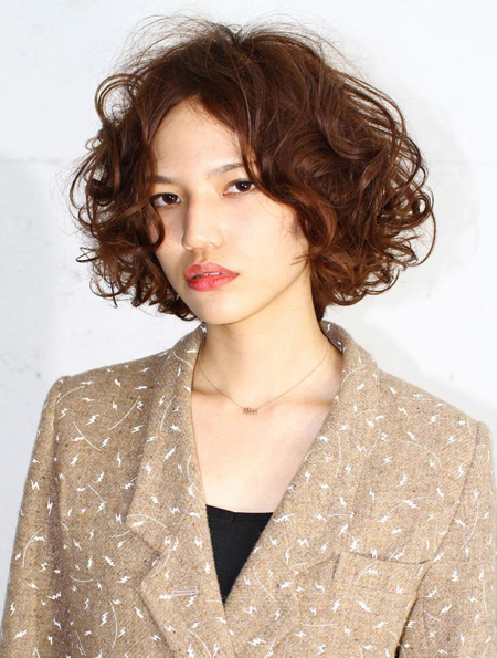 引领风尚的烫发波波头发型(2)