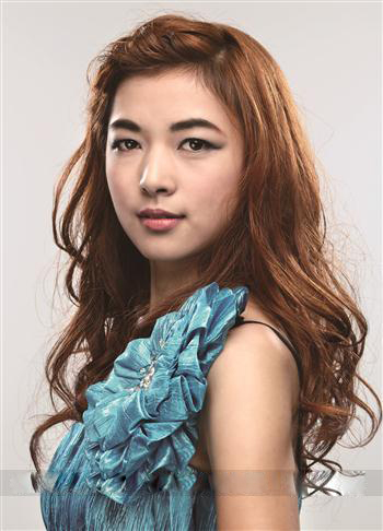 最新大脸<em>女生中长发编发发型</em>(2)