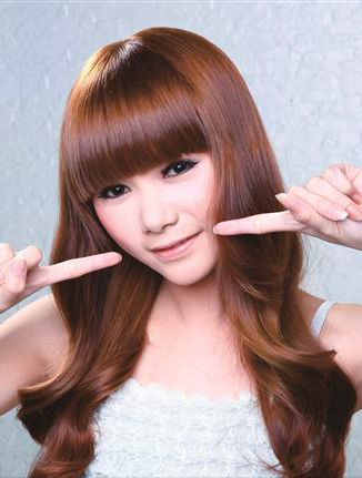 李子红的染发甜美时尚
