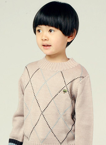 儿童蘑菇头短发发型图片