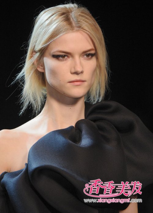 �зַ���2012����ͷ����ɫͼ