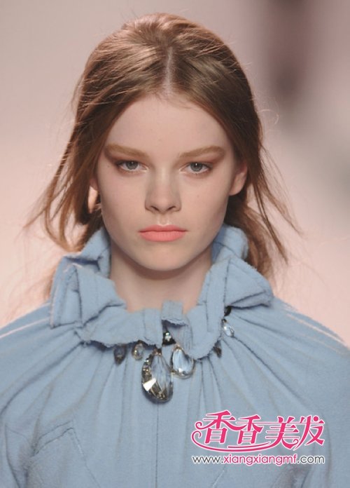 �зַ���2012����ͷ����ɫͼ