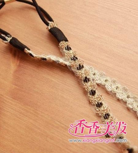 �ٱ䷢����90��Ů������ͼƬ