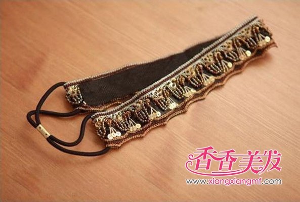 �ٱ䷢����90��Ů������ͼƬ