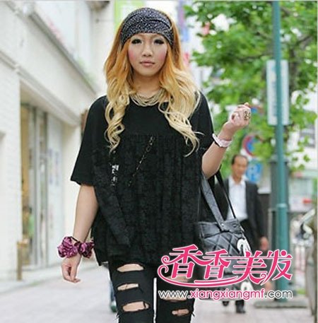 �ٱ䷢����90��Ů������ͼƬ