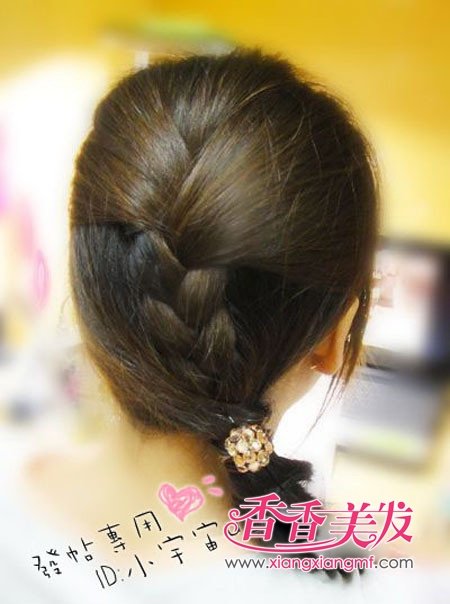 ��ѧ����β��Ů��2012������ʲôͷ��