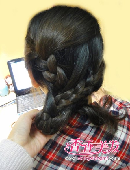 ��ѧ����β��Ů��2012������ʲôͷ��