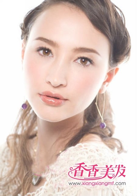 2012年适合大脸女生发型图片 冬日OL发型