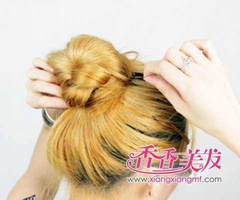 ���·��͡�2012��ͷ��������ɫ