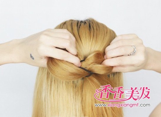 ���·��͡�2012��ͷ��������ɫ