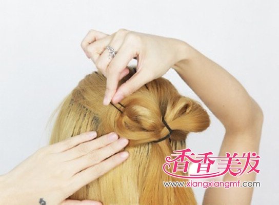 ���·��͡�2012��ͷ��������ɫ