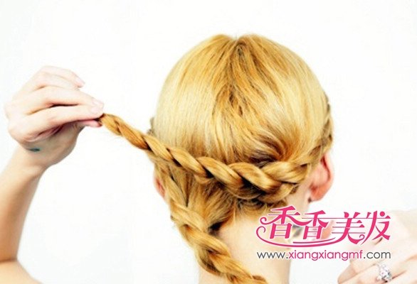 ���·��͡�2012��ͷ��������ɫ