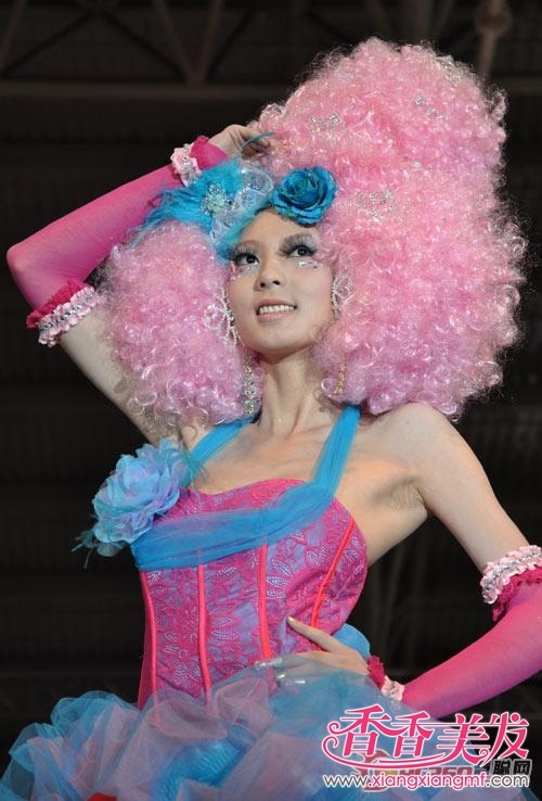 �������緢��