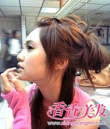 ��ة�շ�����ɫ