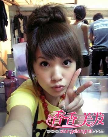 ��ة�շ�����ɫ