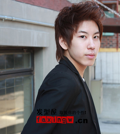 2012�������е�ͷ����ɫ�Ǻ�ɫ