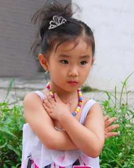 ��ʽС���ķ��͵ļ����� �鶯����СŮ����������ͼƬ