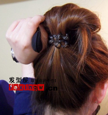 ���ʹ�ú����̷���,��������ͷ���ķ���