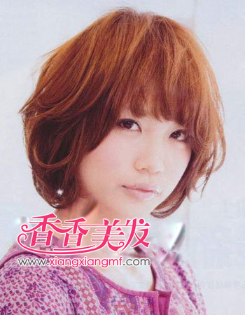 怎样打造蓬松感梨花头 让你成功吸引众人眼球