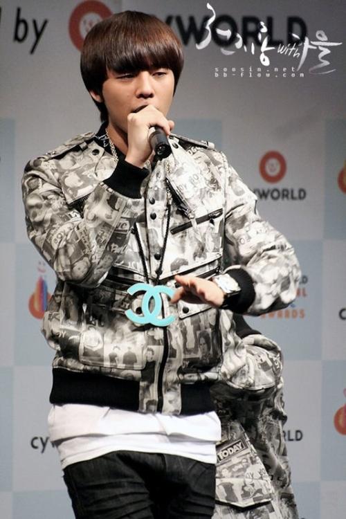 Ȩ־������ͷ