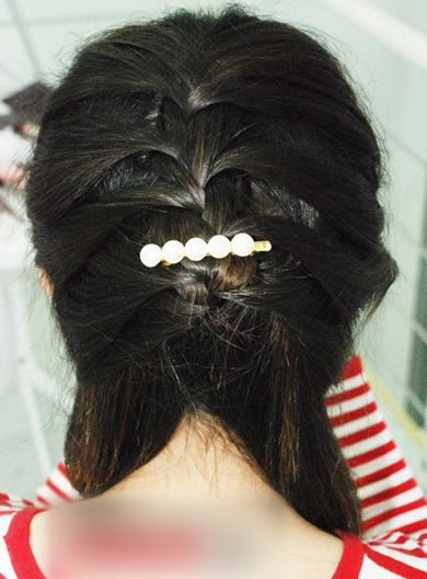 ͼ����������ͷ��,Ů������ʱ�з�������