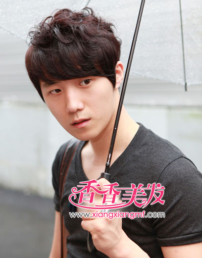 2012�����������е�ͷ����ɫ