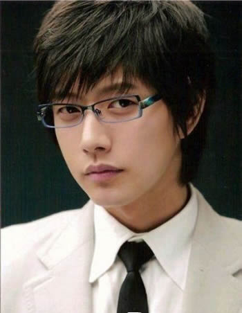 �����г�������ͼƬ,�����г�ͷ������